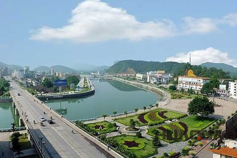 無愧萬古冠九州！華全發(fā)電機(jī)組走俏「丹霞地貌」命名地