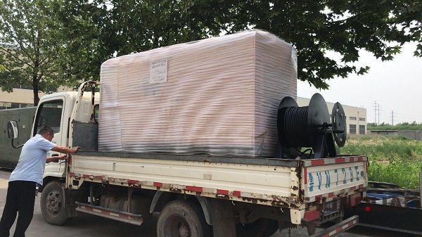 一臺30kw靜音箱發(fā)電機(jī)組在2018年5月29日成功發(fā)往河北省滄州市