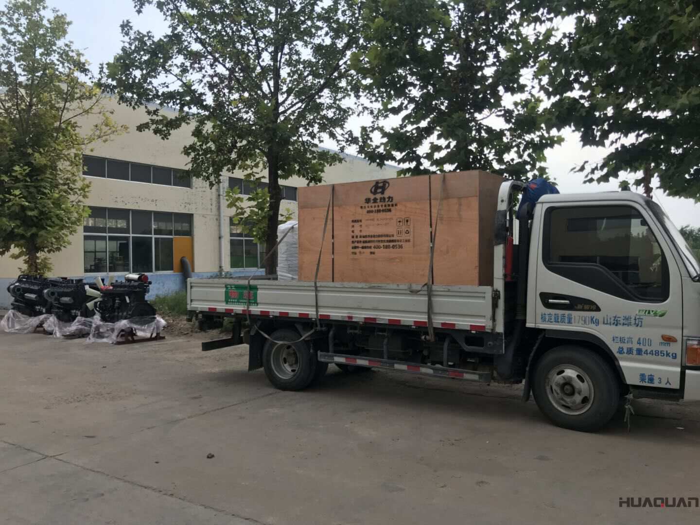 9月21日一臺30kw四保護(hù)柴油發(fā)電機(jī)組發(fā)往河北