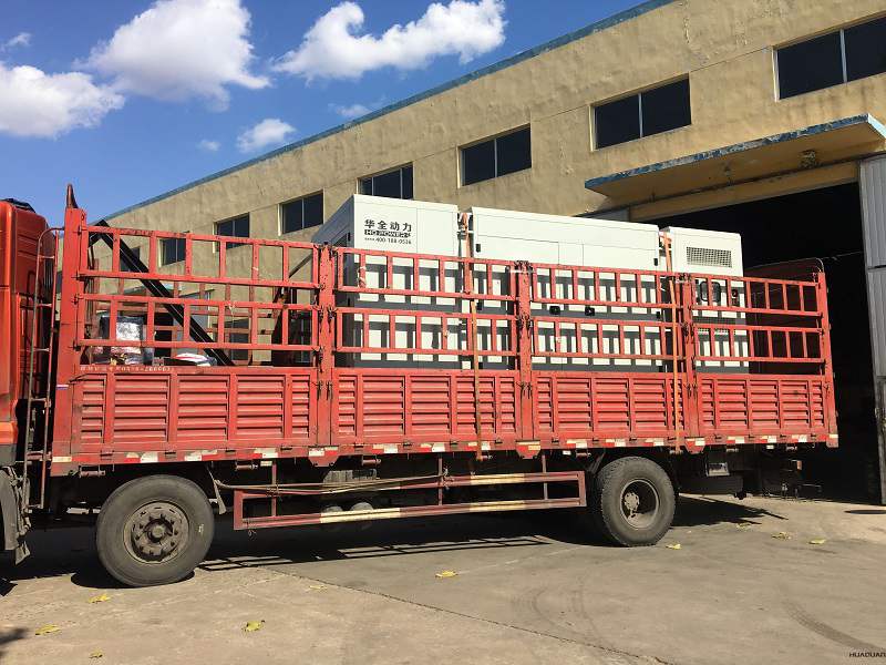 河北省的畢先生訂購的800kw靜音箱柴油發(fā)電機(jī)組和120kw標(biāo)配柴油發(fā)電機(jī)組于10月17日順利發(fā)貨